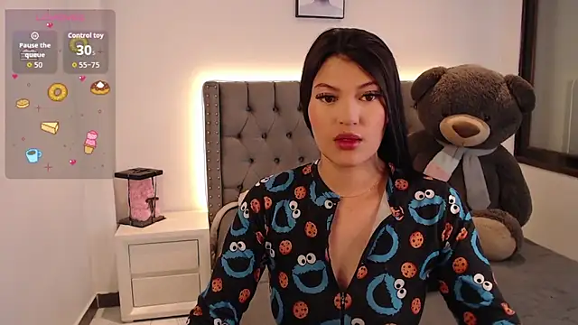 Snapshot of Nicols66 chatting on October 6, 2025, 9:15 pm Nicols66 online show from October 6, 2025, 9:15 pm