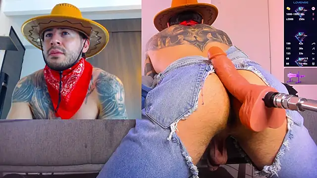 Snapshot of ChrisMiller69 chatting on October 17, 2025, 11:17 pm ChrisMiller69 online show from October 17, 2025, 11:17 pm