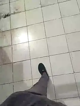 Snapshot of samlord261 chatting on September 19, 2025, 8:40 am samlord261 online show from September 19, 2025, 8:40 am