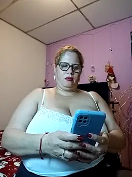 EllisW8 online show from December 17, 2025, 10:26 pm