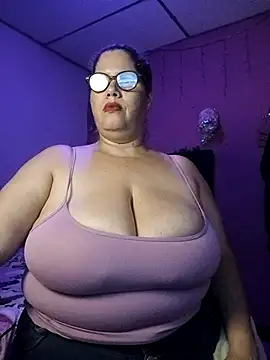 Snapshot of EllisW8 chatting on October 14, 2025, 10:49 am EllisW8 online show from October 14, 2025, 10:49 am