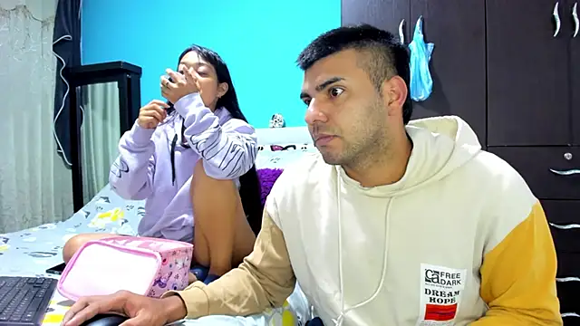 2ScarletandRyan8 online show from November 3, 2025, 9:57 am