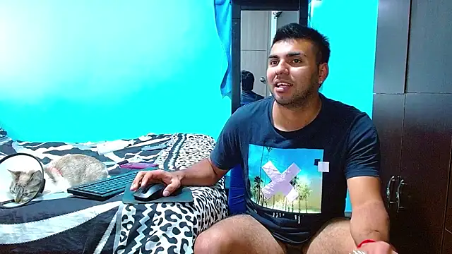 2ScarletandRyan8 online show from January 30, 2025, 1:20 pm