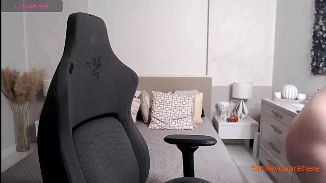 Snapshot of Smileyouarehere chatting on October 21, 2025, 1:38 am Smileyouarehere online show from October 21, 2025, 1:38 am