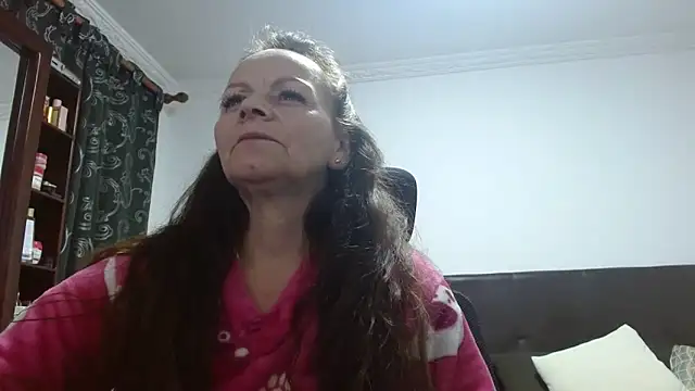 asleycavta online show from October 16, 2025, 2:09 am