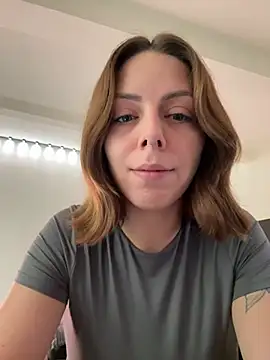 Mia Railey online show from March 11, 2026, 2:33 pm