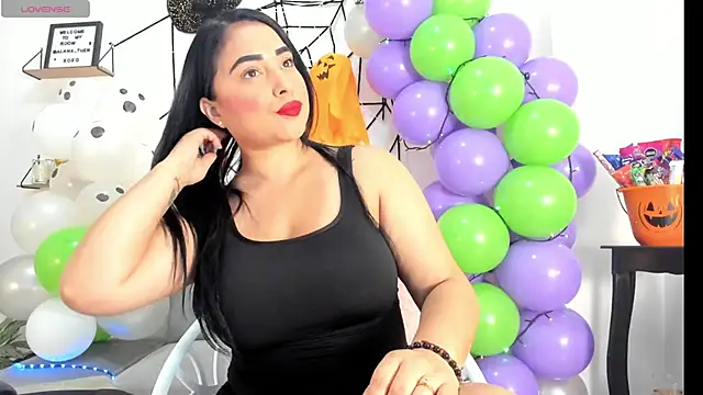 Snapshot of alana-then chatting on October 20, 2025, 8:53 pm alana-then online show from October 20, 2025, 8:53 pm