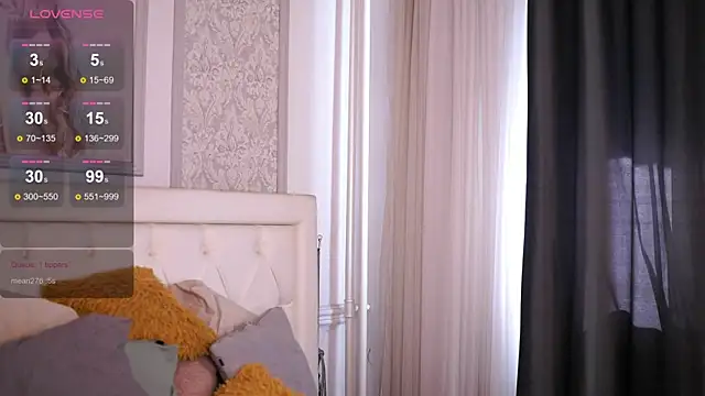 Snapshot of Adelyn_Chase chatting on October 29, 2025, 10:14 am Adelyn Chase online show from October 29, 2025, 10:14 am