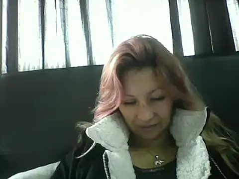 Snapshot of Paulita_x3 chatting on March 6, 2025, 1:14 pm Paulita x3 online show from March 6, 2025, 1:14 pm