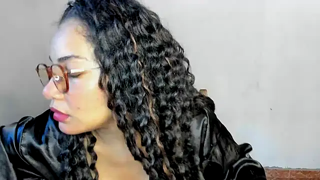 Snapshot of Jade_Dorthini chatting on January 8, 2025, 9:01 pm Jade Dorthini online show from January 8, 2025, 9:01 pm