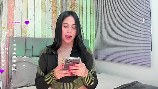 Gigi-bom online show from February 4, 2025, 12:51 am