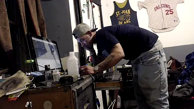 sledge901 online show from November 7, 2025, 12:04 am