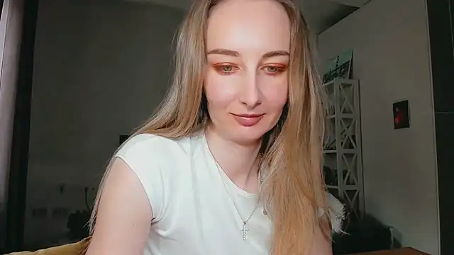 Maiami000 online show from March 19, 2026, 1:55 pm