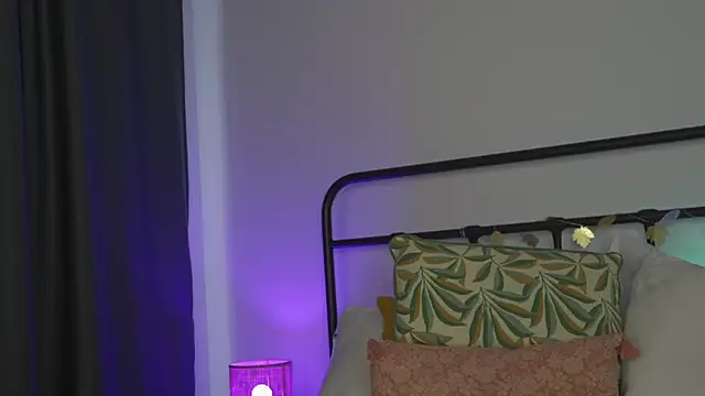 Snapshot of JoanneGG chatting on October 28, 2025, 9:19 am JoanneGG online show from October 28, 2025, 9:19 am