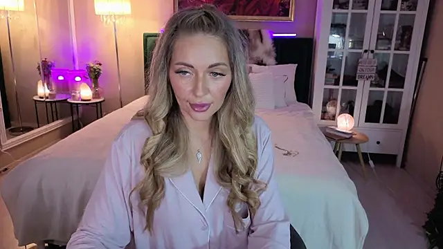 JoanneGG online show from February 7, 2026, 10:12 am