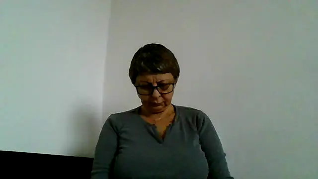 roseblak42 online show from November 10, 2025, 10:20 am