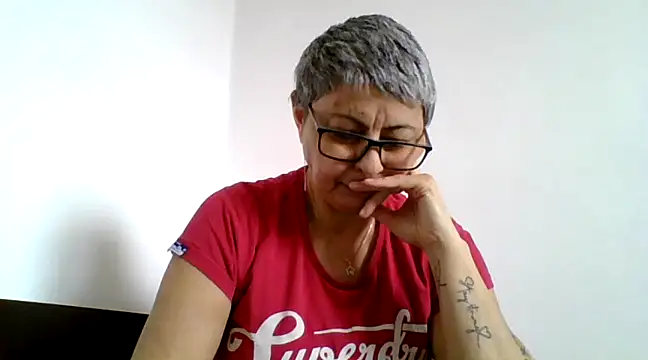 roseblak42 online show from March 17, 2025, 9:44 am