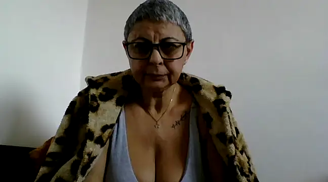 roseblak42 online show from February 14, 2025, 10:38 am