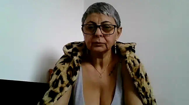 roseblak42 online show from March 3, 2025, 9:55 am