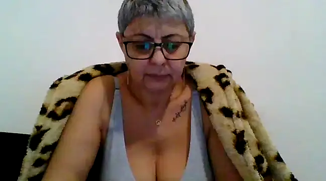 roseblak42 online show from March 1, 2025, 3:38 pm