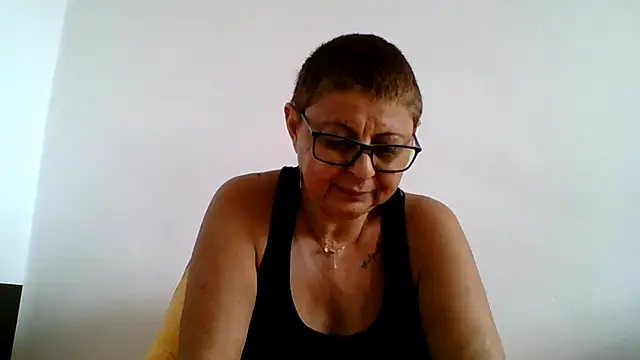 roseblak42 online show from September 15, 2025, 11:10 am
