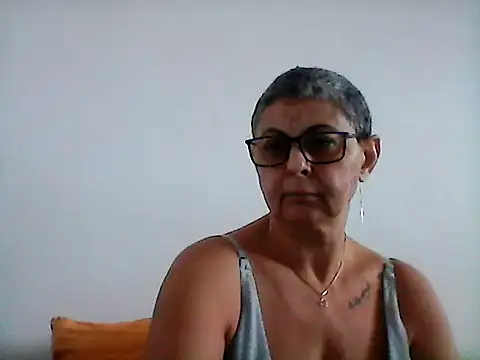 roseblak42 online show from February 6, 2025, 11:20 am