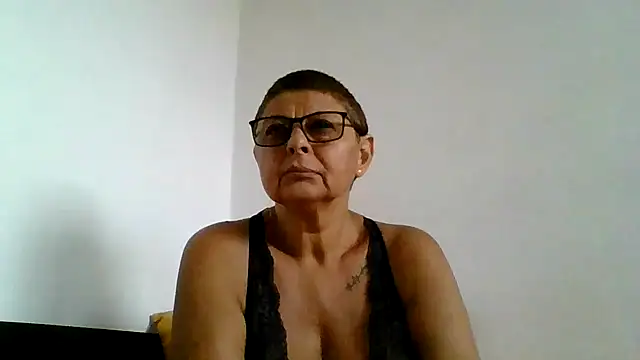 roseblak42 online show from September 20, 2025, 3:17 pm