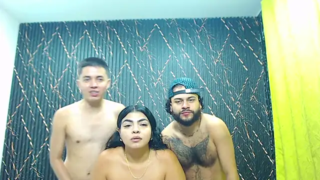 Snapshot of 4SexFantastic chatting on October 14, 2025, 10:42 pm 4SexFantastic online show from October 14, 2025, 10:42 pm