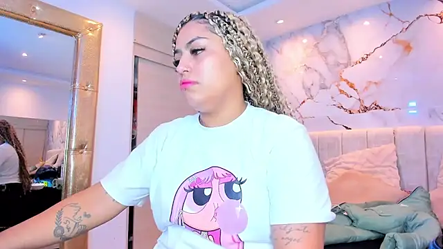 Snapshot of kiana_cream chatting on February 23, 2026, 11:33 am kiana cream online show from February 23, 2026, 11:33 am