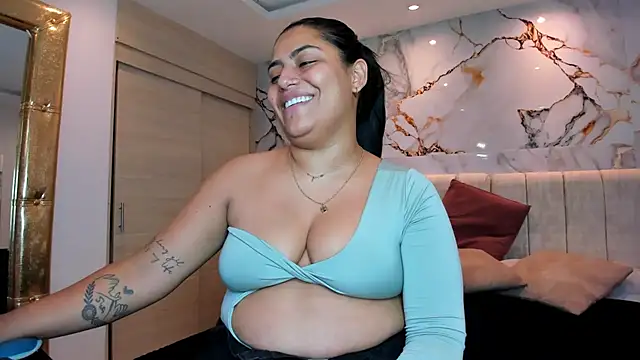 kiana cream online show from June 2, 2026, 8:09 pm