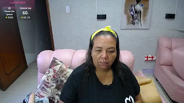 Snapshot of Penelope_Nipples_ chatting on October 14, 2025, 12:06 pm Penelope Nipples online show from October 14, 2025, 12:06 pm