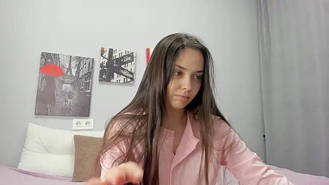 Snapshot of Tiny_JuJu chatting on November 11, 2025, 1:22 am Tiny JuJu online show from November 11, 2025, 1:22 am