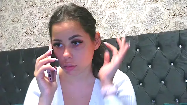 Snapshot of LovelyJulliette chatting on October 10, 2025, 5:58 pm LovelyJulliette online show from October 10, 2025, 5:58 pm