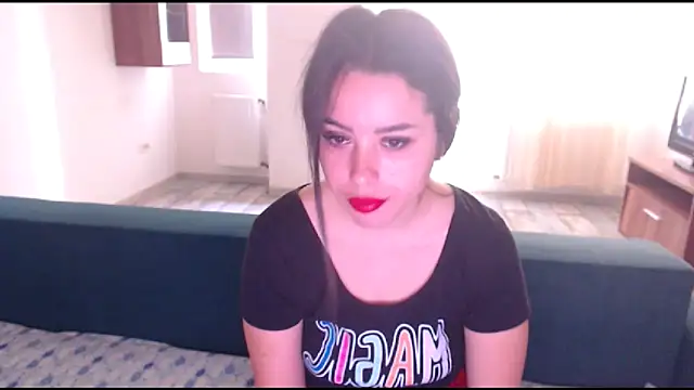 LovelyJulliette online show from March 17, 2025, 8:07 am