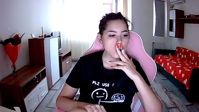 Snapshot of LovelyJulliette chatting on September 25, 2025, 12:33 pm LovelyJulliette online show from September 25, 2025, 12:33 pm