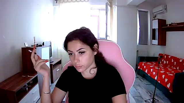 Snapshot of LovelyJulliette chatting on September 24, 2025, 2:23 pm LovelyJulliette online show from September 24, 2025, 2:23 pm