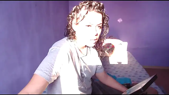 LovelyJulliette online show from February 20, 2025, 1:30 pm