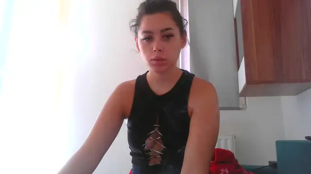 Snapshot of LovelyJulliette chatting on September 18, 2025, 12:52 pm LovelyJulliette online show from September 18, 2025, 12:52 pm