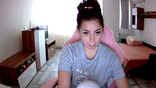 Snapshot of LovelyJulliette chatting on September 26, 2025, 9:05 am LovelyJulliette online show from September 26, 2025, 9:05 am