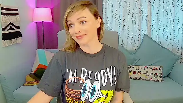 Snapshot of NandiSmile chatting on October 27, 2025, 8:04 am NandiSmile online show from October 27, 2025, 8:04 am