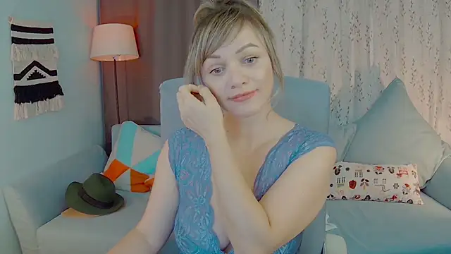 Snapshot of NandiSmile chatting on September 19, 2025, 7:51 pm NandiSmile online show from September 19, 2025, 7:51 pm