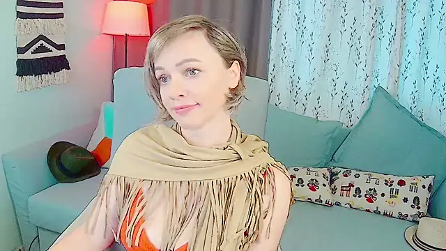 Snapshot of NandiSmile chatting on December 3, 2025, 8:58 am NandiSmile online show from December 3, 2025, 8:58 am