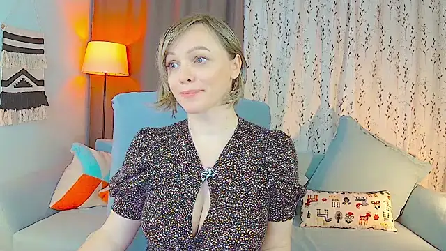 Snapshot of NandiSmile chatting on January 9, 2026, 7:32 pm NandiSmile online show from January 9, 2026, 7:32 pm