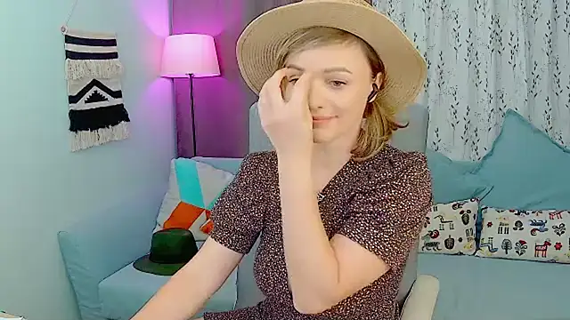 Snapshot of NandiSmile chatting on October 29, 2025, 4:39 pm NandiSmile online show from October 29, 2025, 4:39 pm