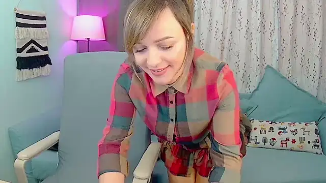 Snapshot of NandiSmile chatting on November 3, 2025, 9:35 am NandiSmile online show from November 3, 2025, 9:35 am