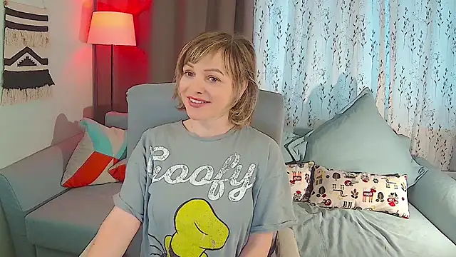 Snapshot of NandiSmile chatting on February 10, 2026, 9:41 am NandiSmile online show from February 10, 2026, 9:41 am