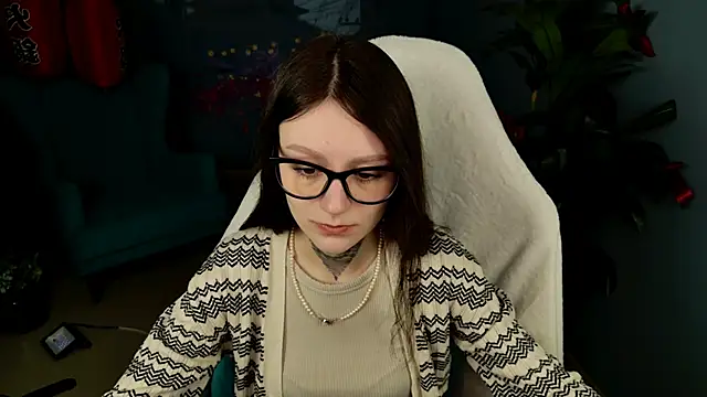 VeliraBraitberg online show from March 18, 2026, 1:13 pm