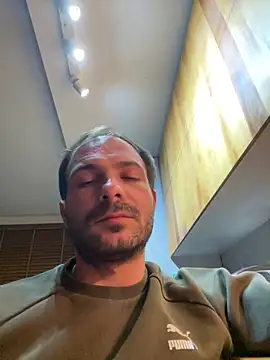 Adventurehotman online show from December 1, 2024, 11:42 pm