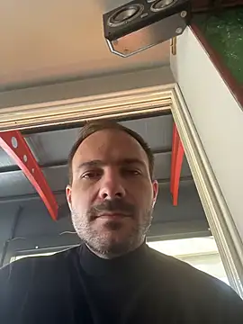 Snapshot of Adventurehotman chatting on October 25, 2025, 9:19 am Adventurehotman online show from October 25, 2025, 9:19 am