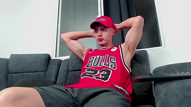 Snapshot of Stiven_CL chatting on October 4, 2025, 8:54 pm Stiven CL online show from October 4, 2025, 8:54 pm